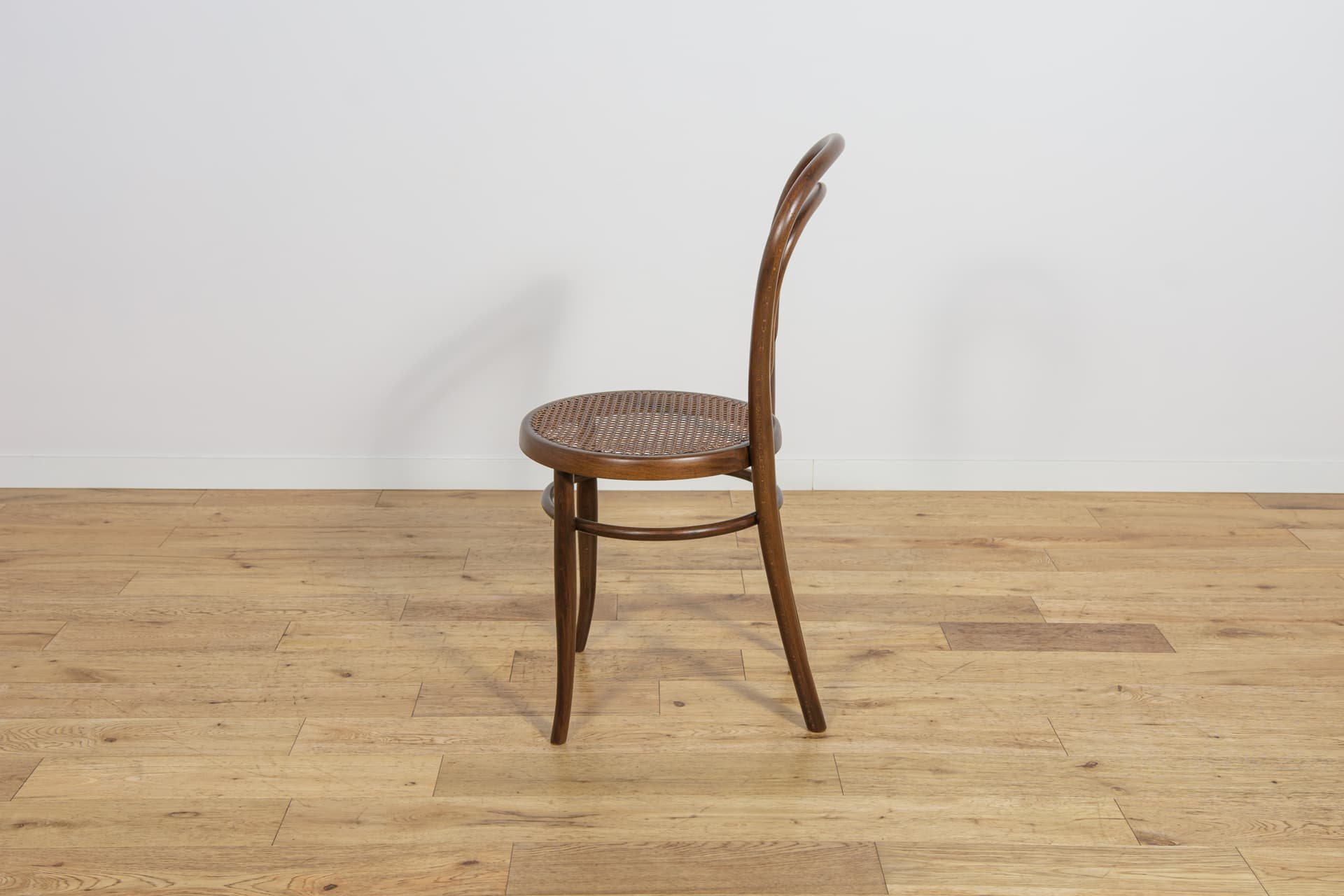 Komplet czterech krzeseł No. 14, drewno brązowy, rattan jasny, proj. J. Hoffmann, Austria, pocz. XX w. - 242979