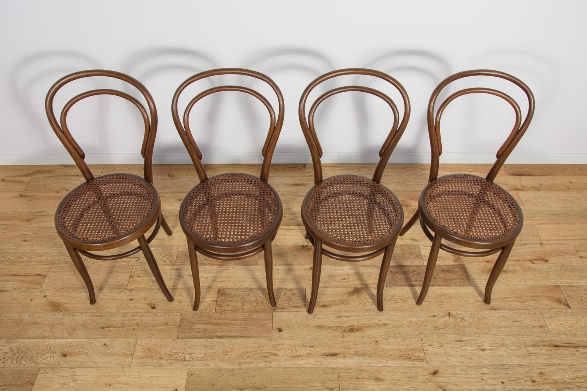 Komplet czterech krzeseł No. 14, drewno brązowy, rattan jasny, proj. J. Hoffmann, Austria, pocz. XX w. - 242972