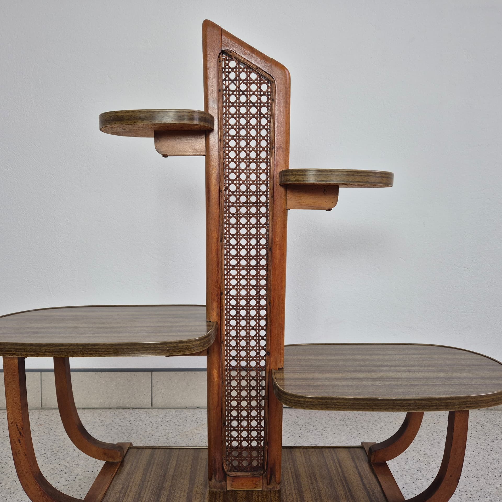 Kwietnik piętrowy, plecionka wiedeńska brąz, drewno, Niemcy, lata 50. - 243269