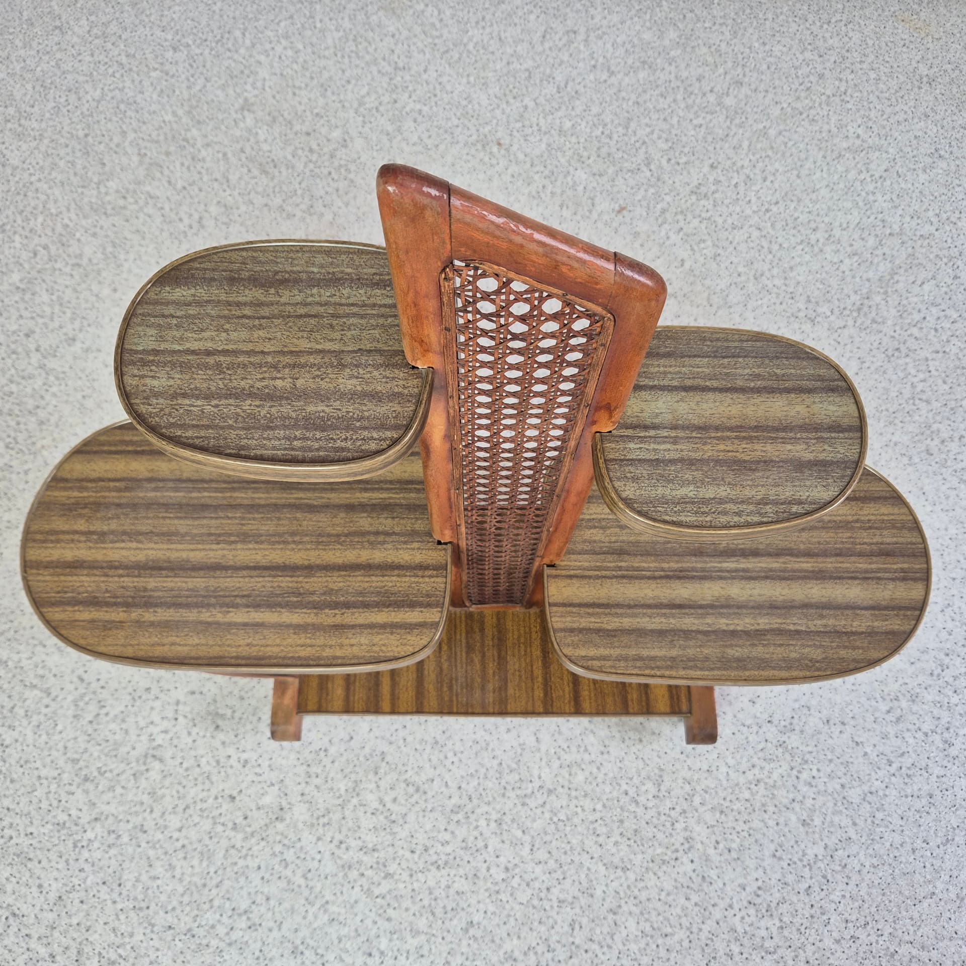 Kwietnik piętrowy, plecionka wiedeńska brąz, drewno, Niemcy, lata 50. - 243273