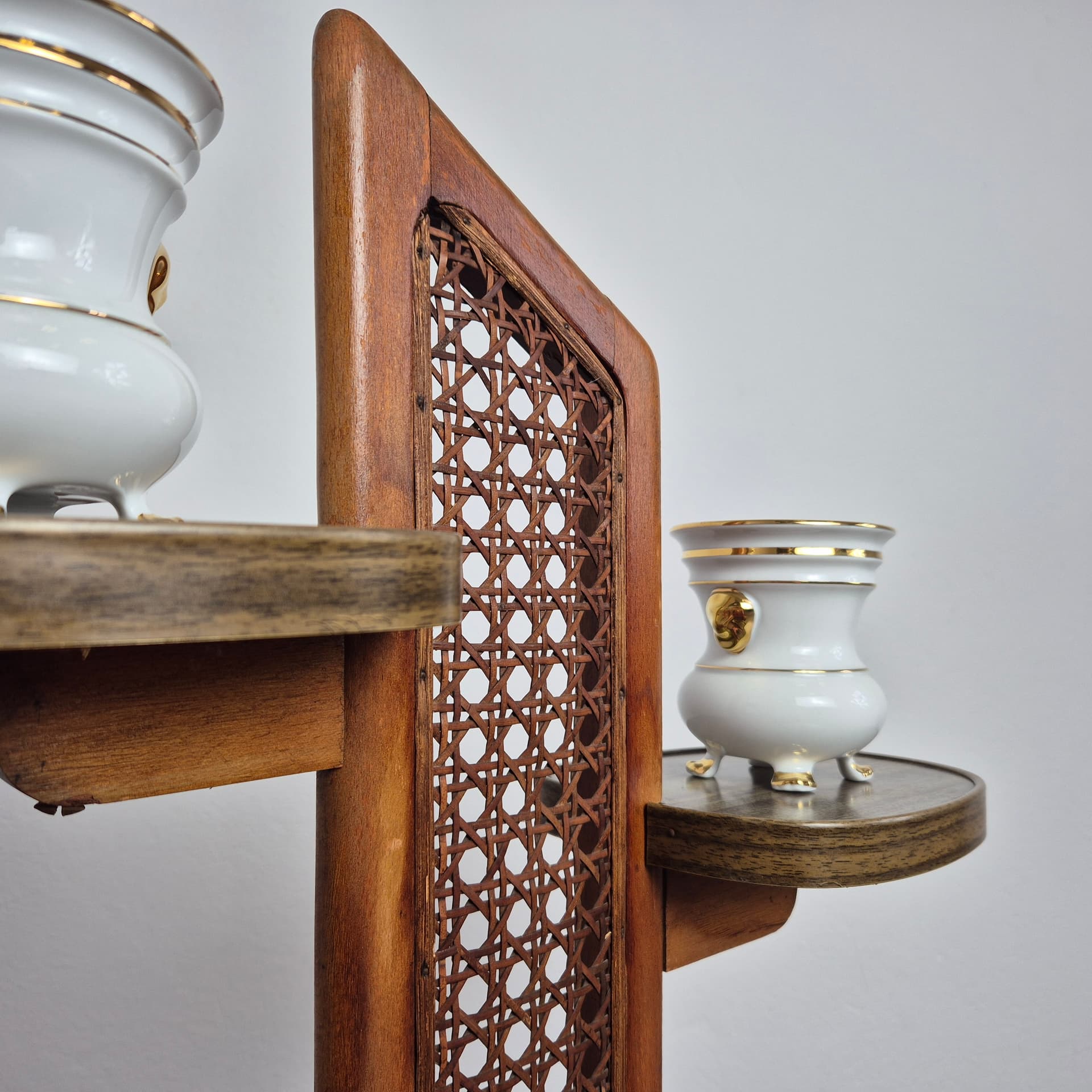 Kwietnik piętrowy, plecionka wiedeńska brąz, drewno, Niemcy, lata 50. - 243275