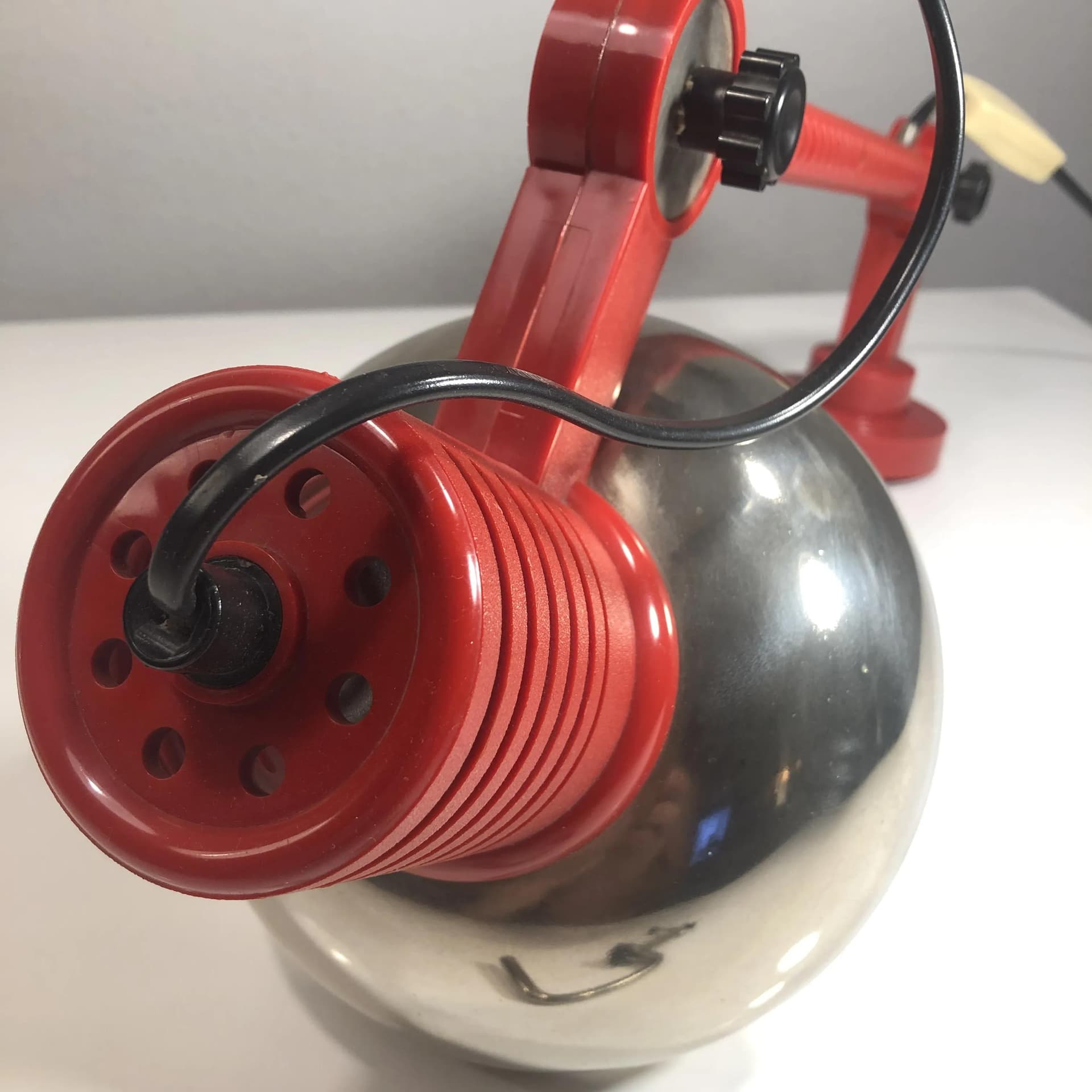 Lampa biurkowa, czerwona, plastik chromowany metal, Polamp, Polska, lata 80. - 18038