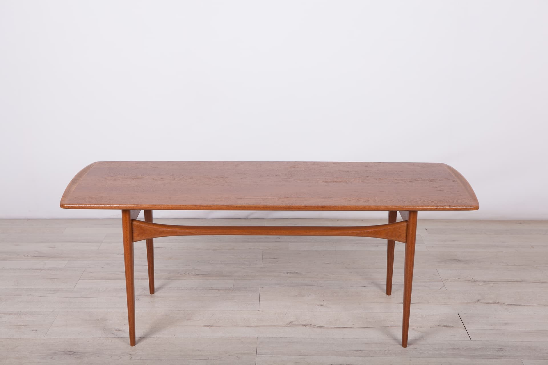 Stolik kawowy FD503, teak brązowy, proj. E. Kindt Larsen, T. Kindt Larsen, Dania, lata 60. - 243826