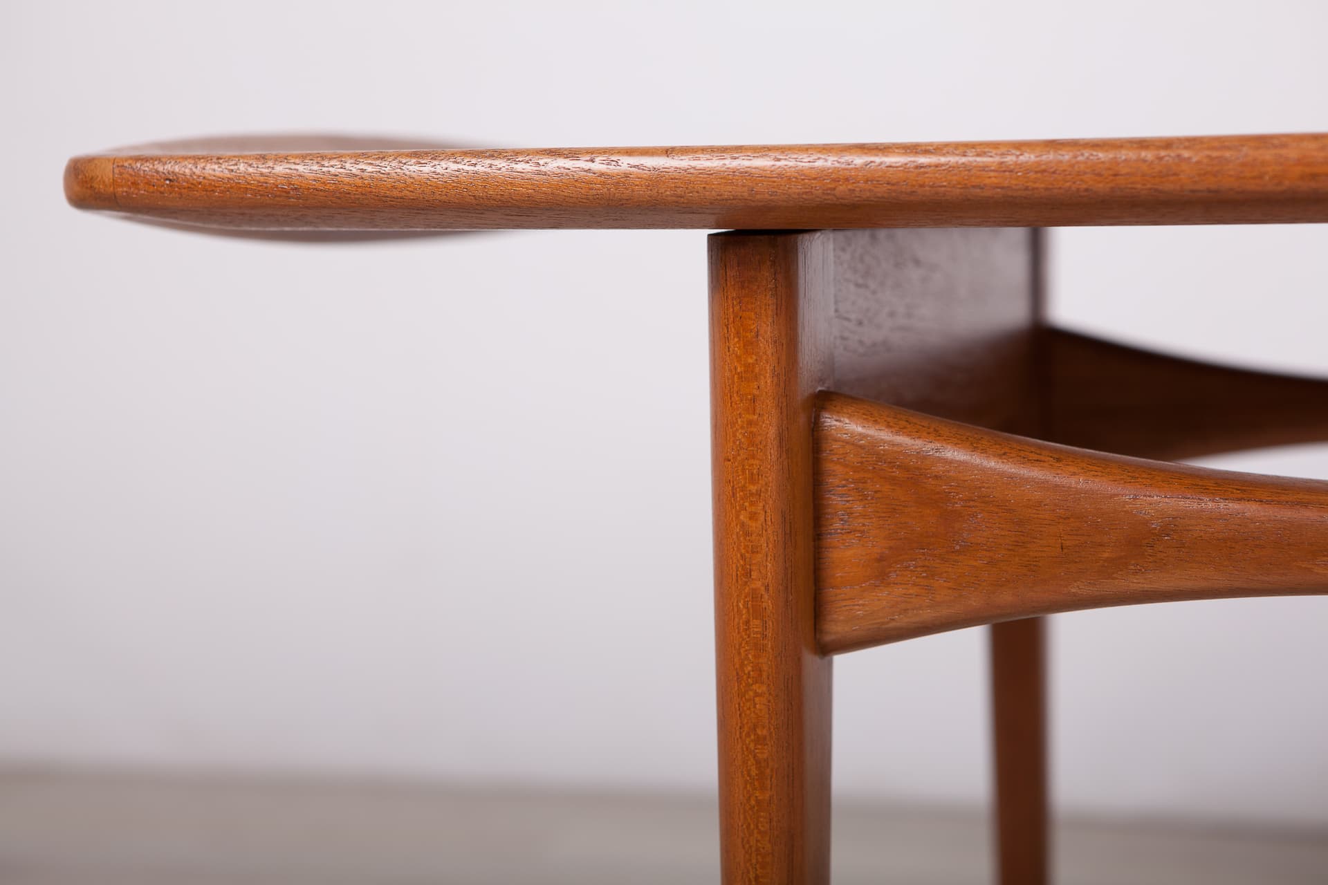 Stolik kawowy FD503, teak brązowy, proj. E. Kindt Larsen, T. Kindt Larsen, Dania, lata 60. - 243832