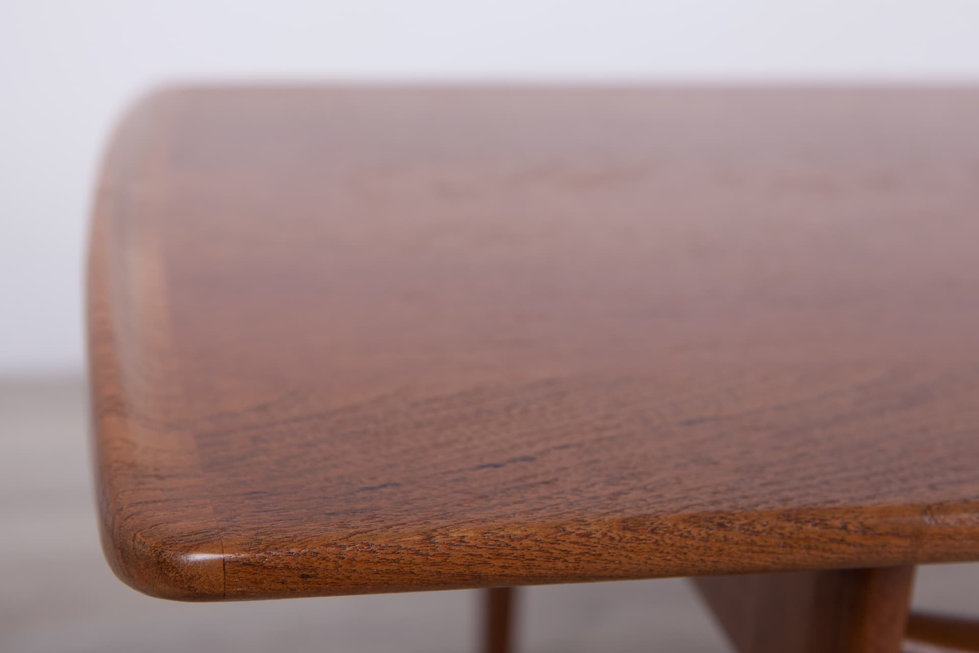 Stolik kawowy FD503, teak brązowy, proj. E. Kindt Larsen, T. Kindt Larsen, Dania, lata 60. - 243831