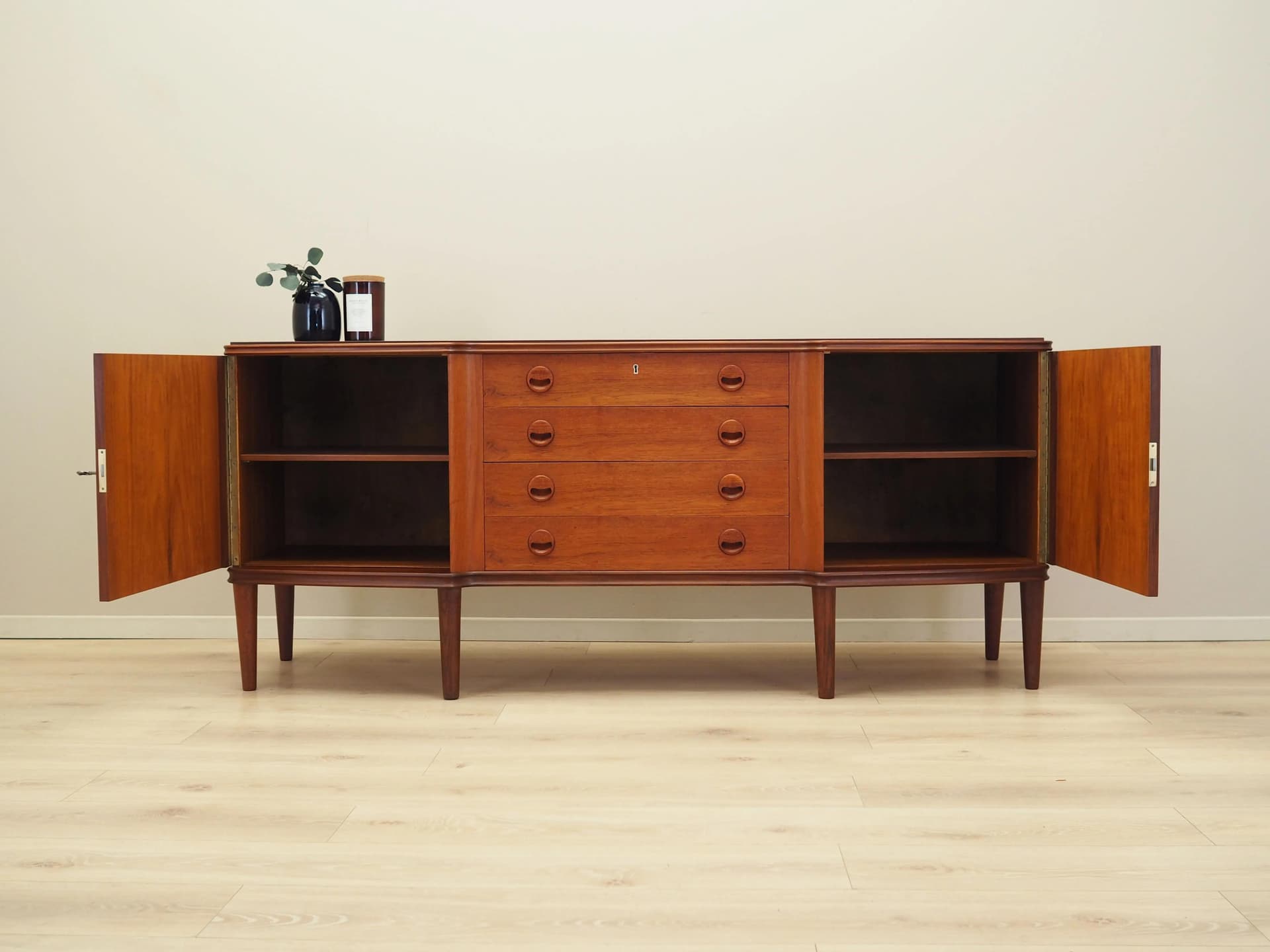 Sideboard, teak, orange, Denmark, 1960s. - 17979