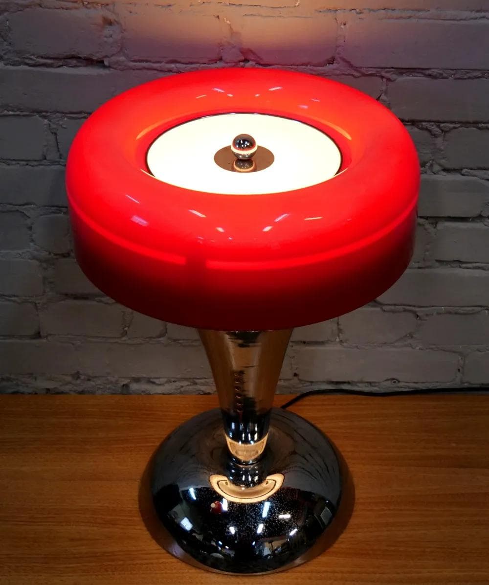 Lampa stołowa Space Era, akryl czerwony, stal chromowana, Węgry, lata 60. - 18525