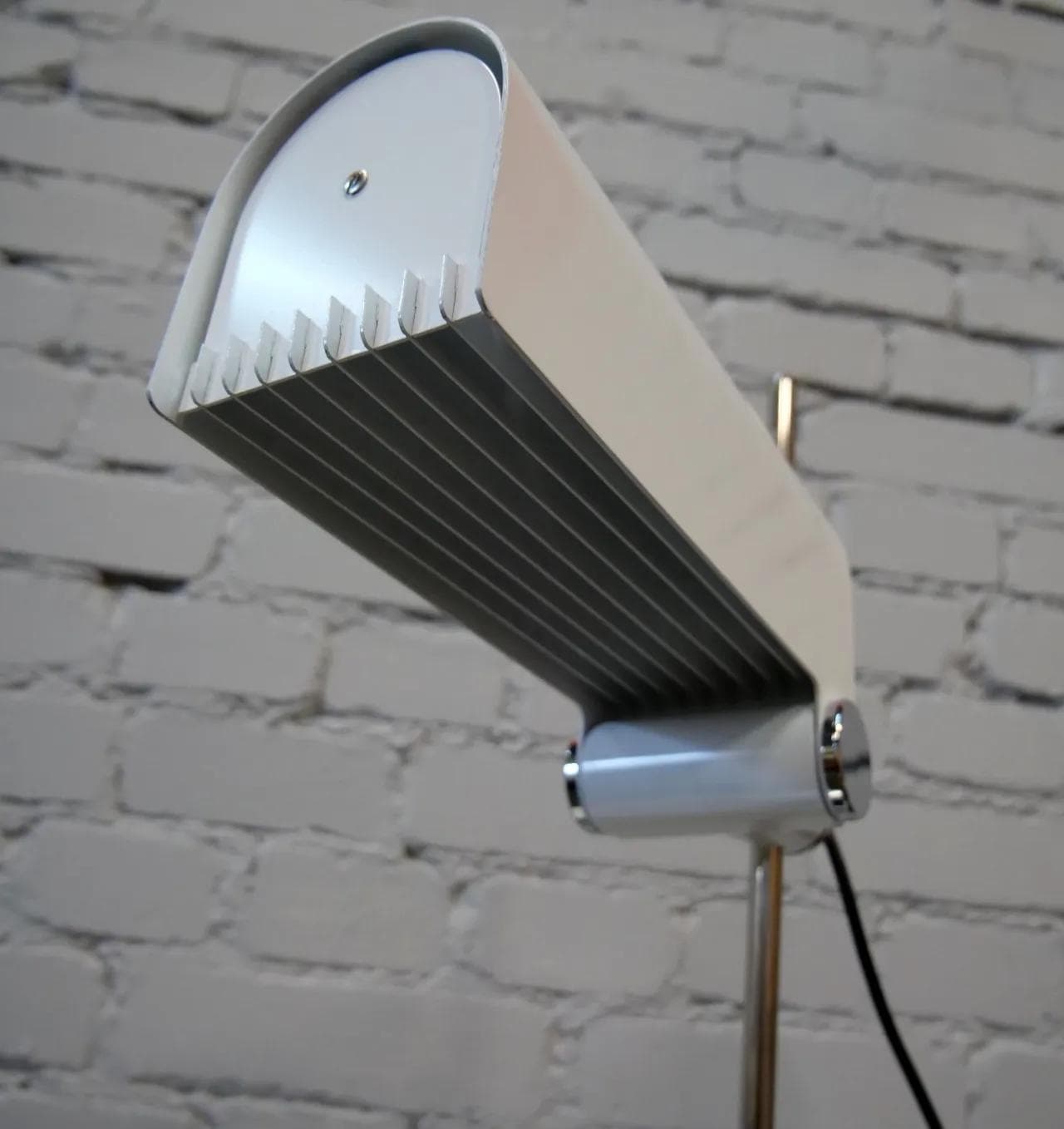 White Minimalist Desk Lamp, by W. Braun Feldweg for Doria, Germany, 1960s - 18515