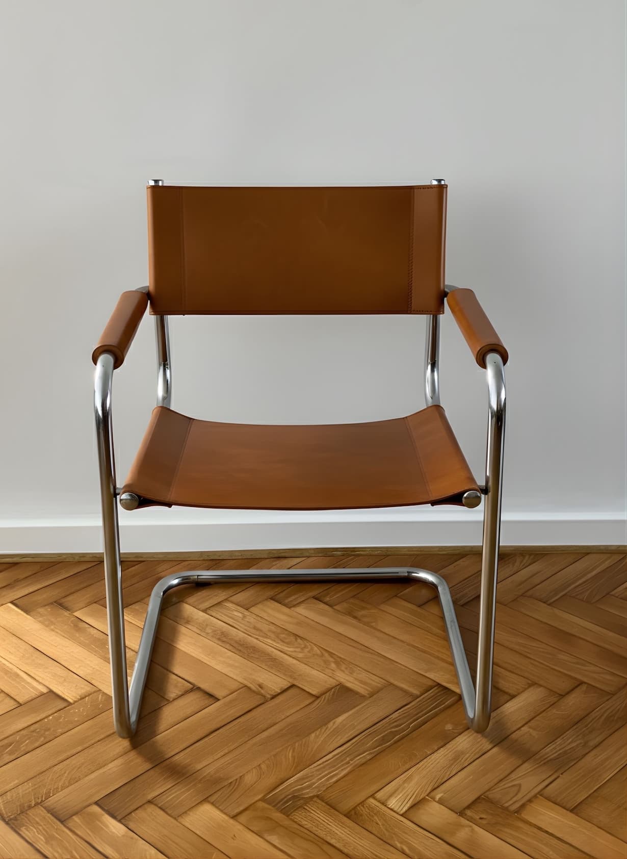 Fotel z giętej stali wg proj. S34, M. Stam, brązowy, skóra naturalna - 250323