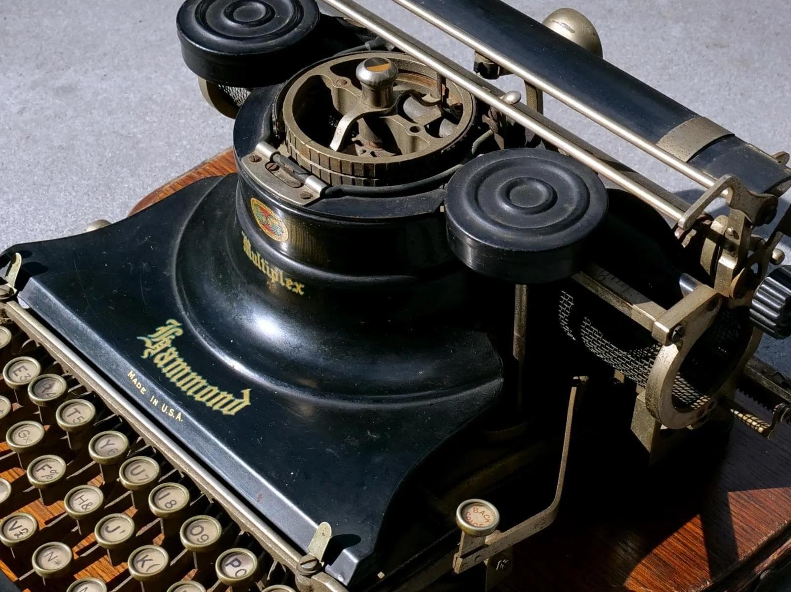 Czarna, industrialna maszyna do pisania, Hammond Typewriter Company, USA, lata 10. - 18475