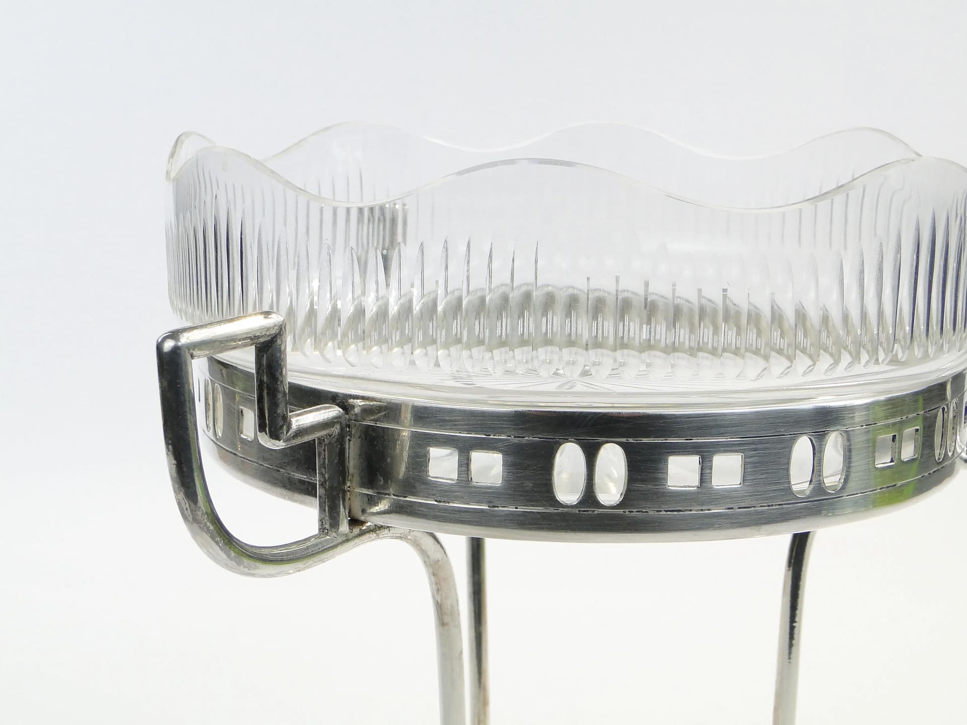 Centerpiece Art Deco, transparent crystal white gradient, silver-plated brass, Slovakia, 1920s. - 18435