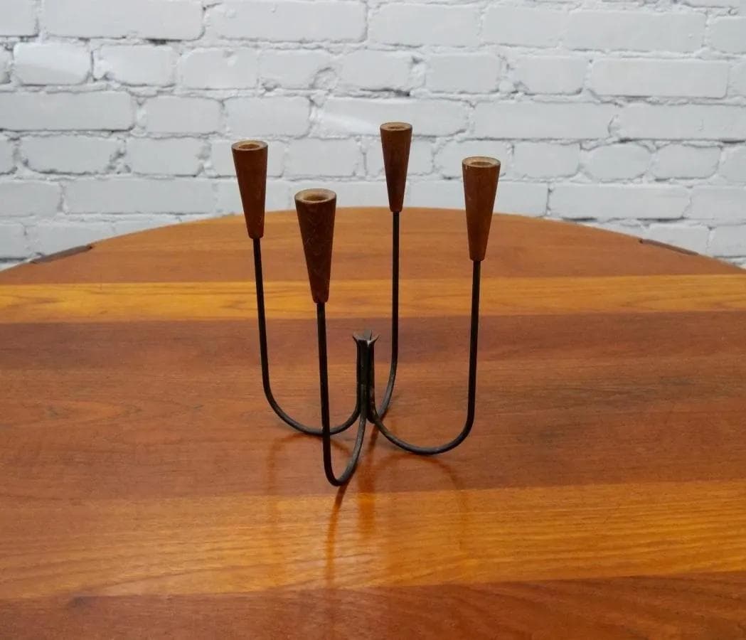 Tekowy, metalowy świecznik czteroramienny, Dania, lata 50. - 18768