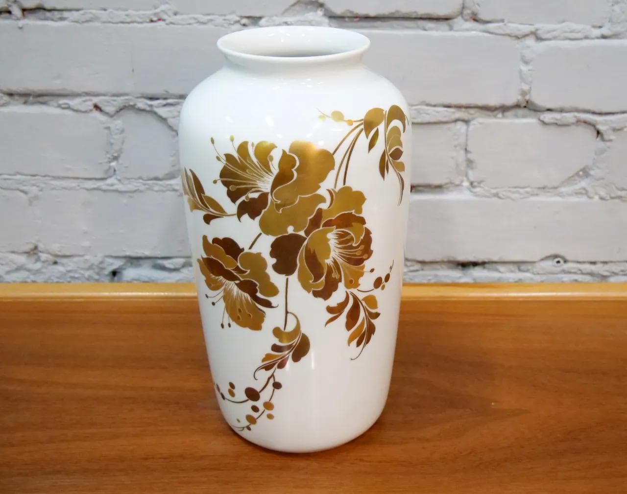 Biały porcelanowy wazon, Kaiser, Niemcy, lata 50. - 18663