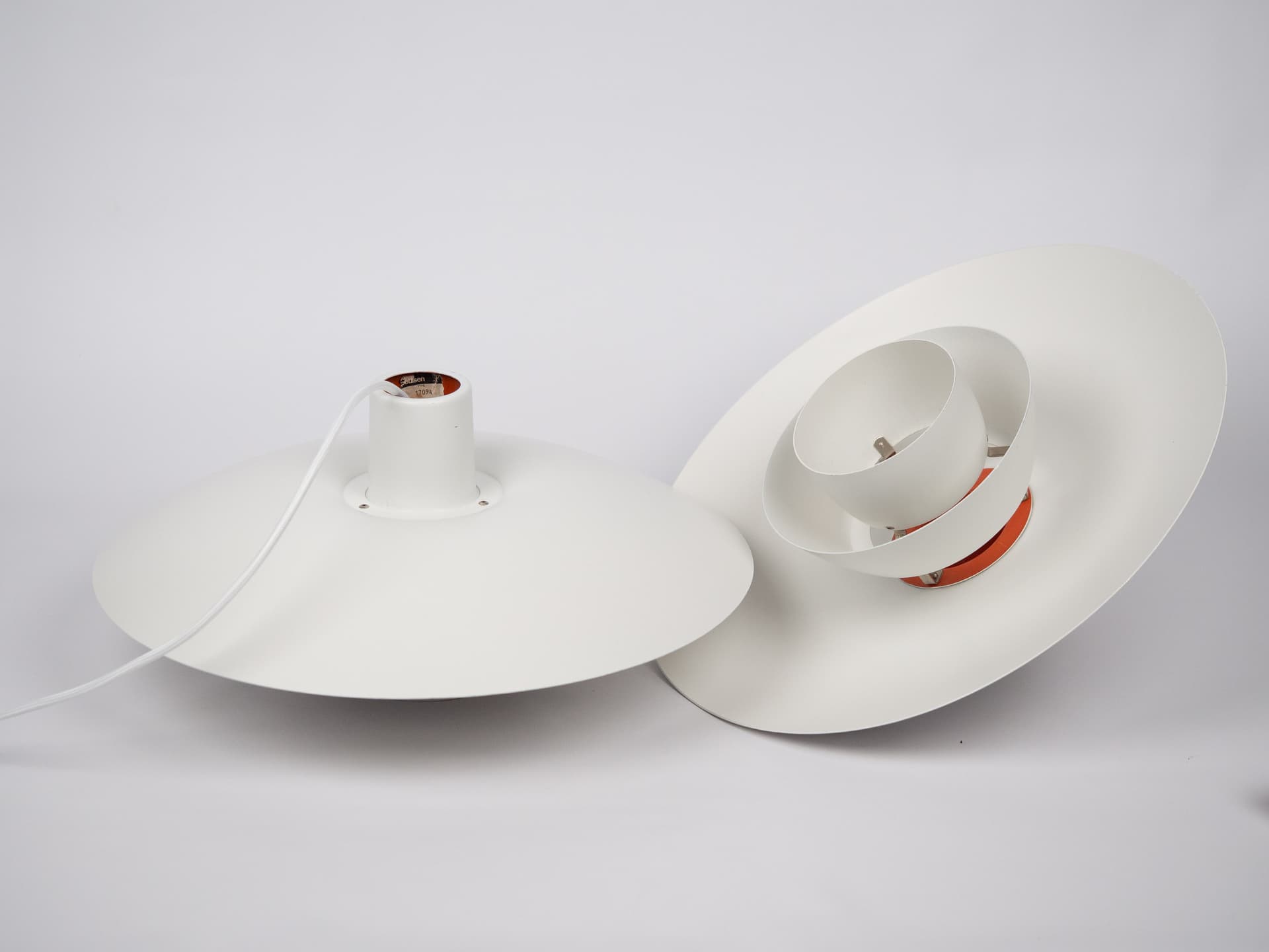 Para lamp wiszących PH 4/3, aluminium biały, proj. P. Henningsen, Louis Poulsen, Dania, lata 70. - 256133