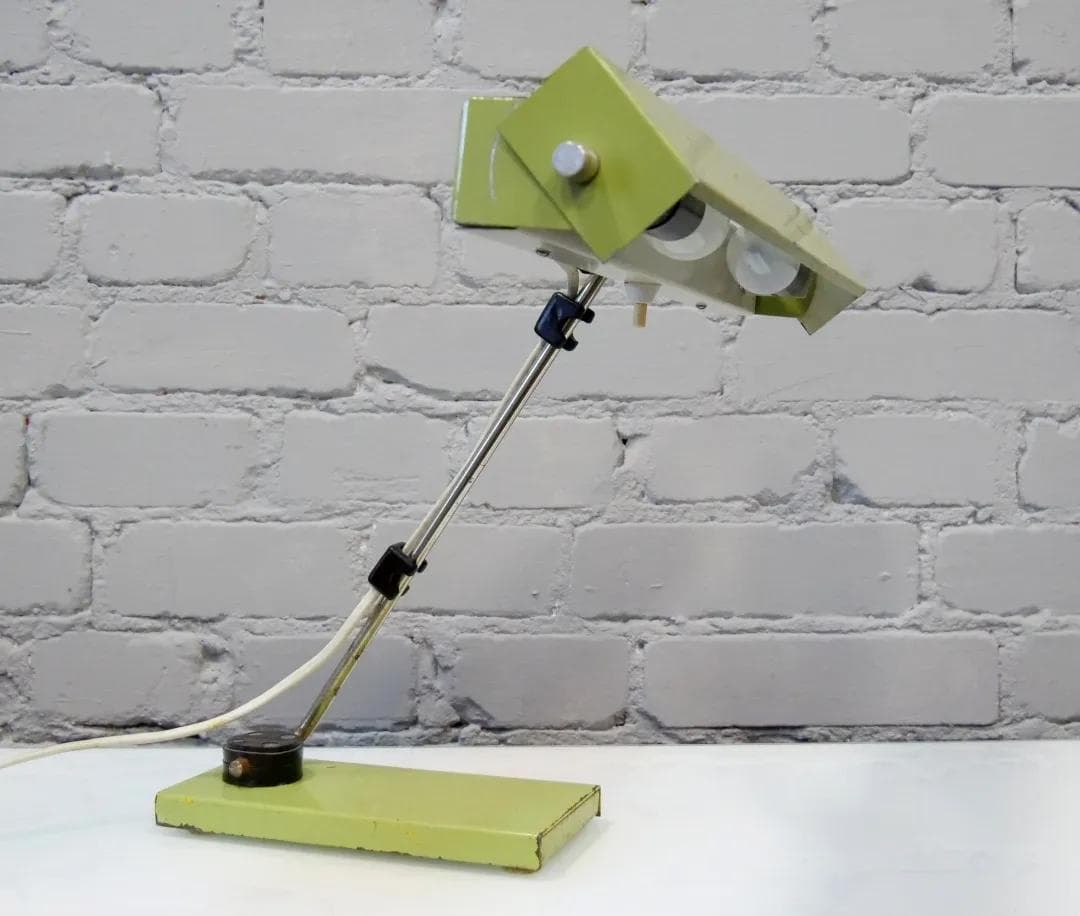 Desk lamp, olive, metal, by K. Musinowski, East Germany, 1970s. - 18908