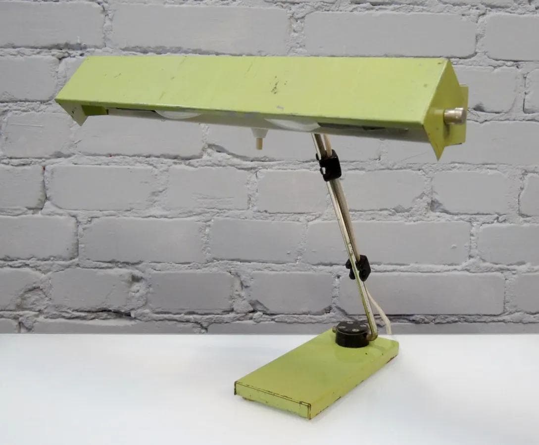 Desk lamp, olive, metal, by K. Musinowski, East Germany, 1970s. - 18912