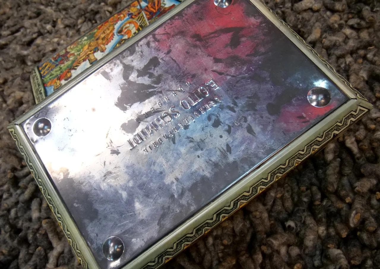 Metal box Historicist, multicolor, Germany, 1950s. - 18865