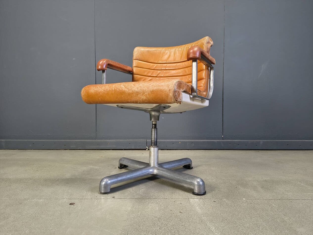 Office chair K Series, brown leather, aluminium, by E. Sottsass, Poltronova, Italy, 1970s. - 275722