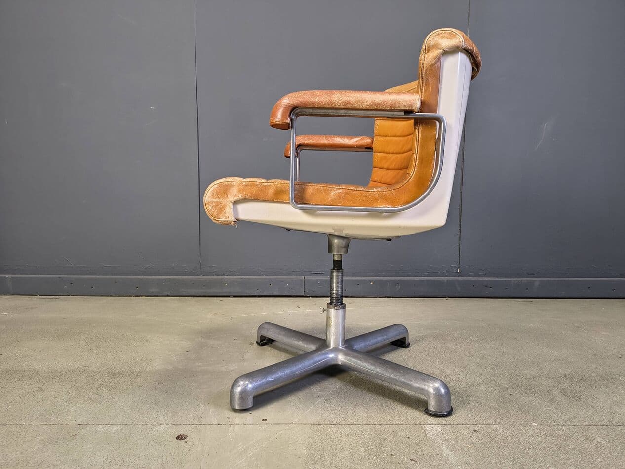 Office chair K Series, brown leather, aluminium, by E. Sottsass, Poltronova, Italy, 1970s. - 275721