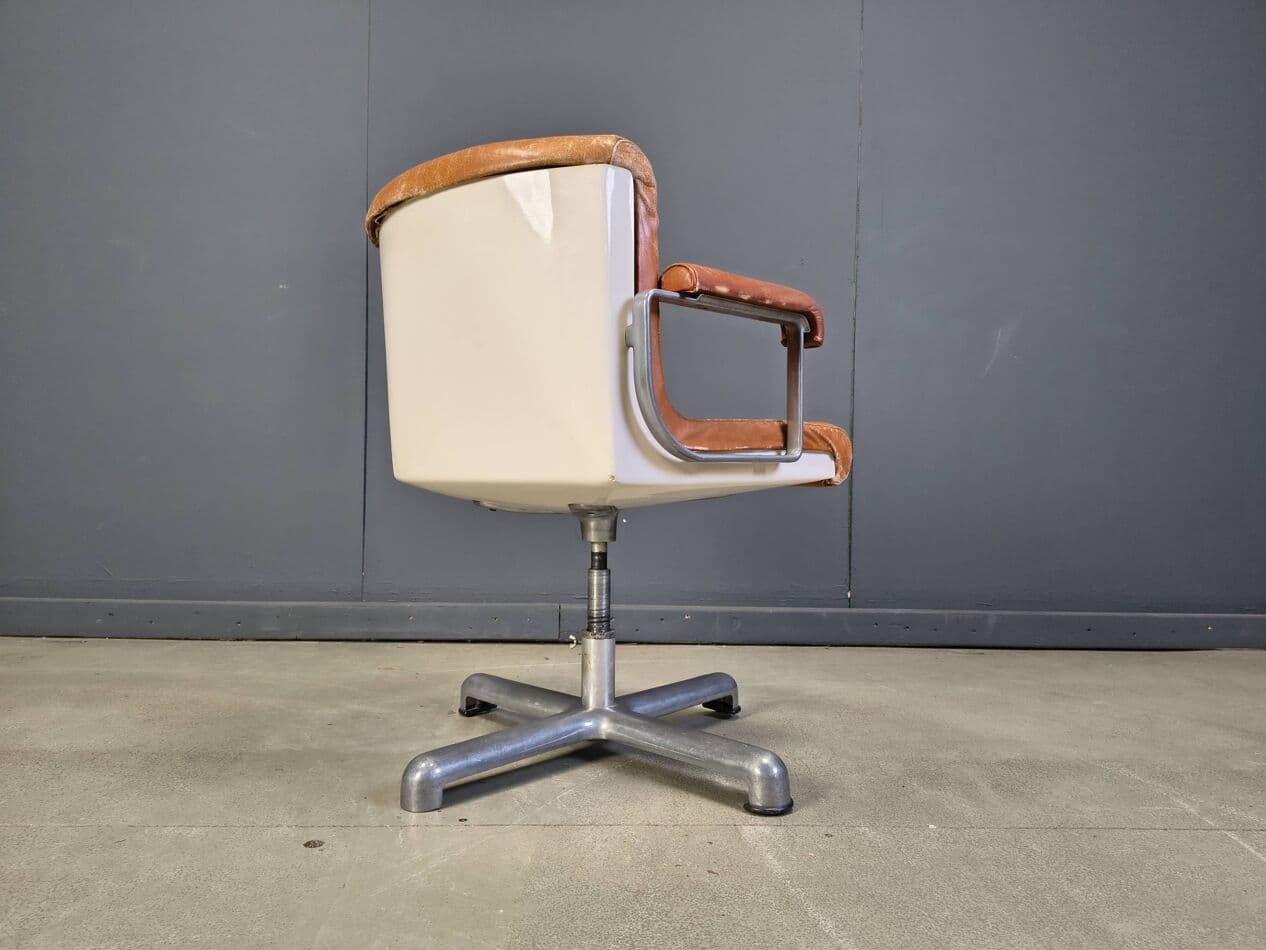 Office chair K Series, brown leather, aluminium, by E. Sottsass, Poltronova, Italy, 1970s. - 275718