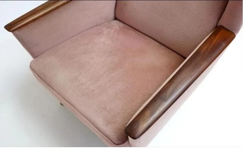 Fotel Wingback, velvet różowy, teak, metal czarny, Włochy, lata 50. - 18937