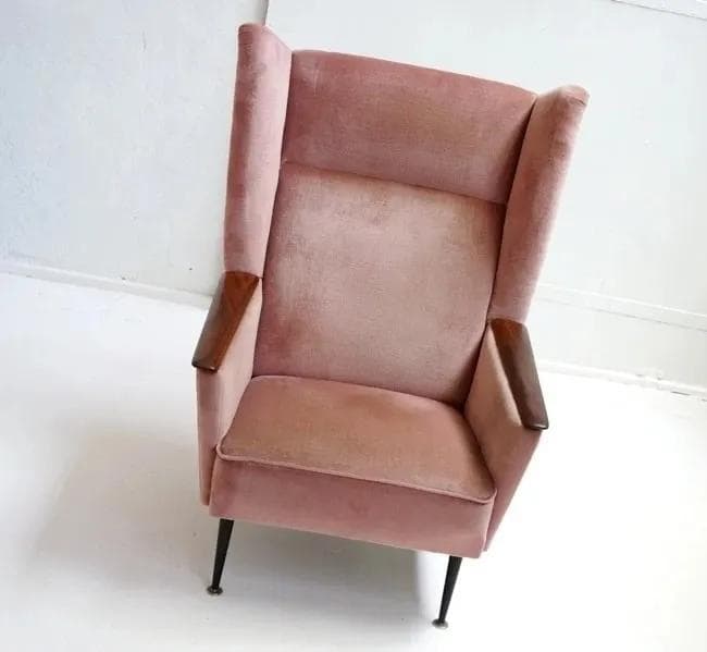 Fotel Wingback, velvet różowy, teak, metal czarny, Włochy, lata 50. - 18934