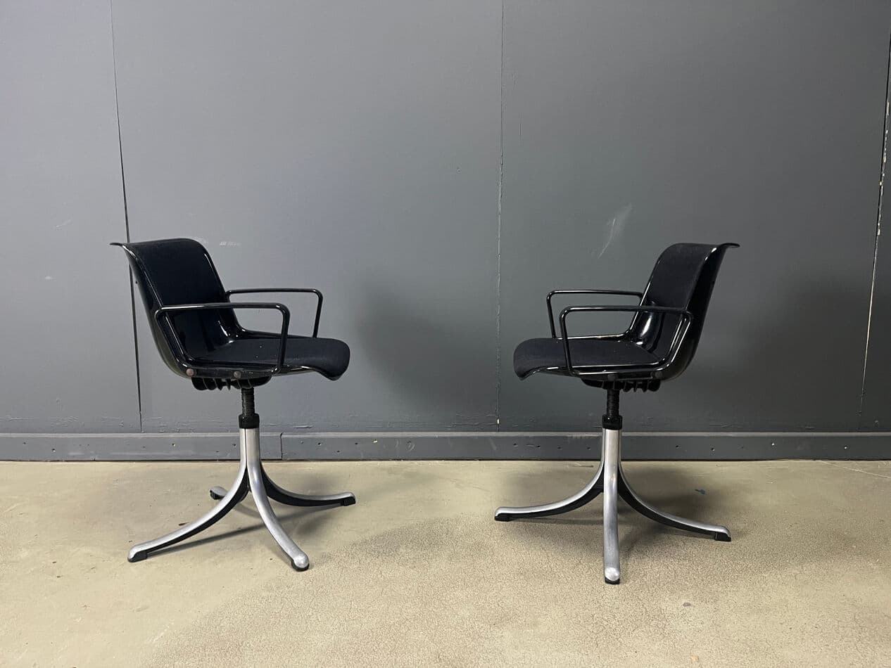 set of two chairs Modus, black plastic, by O. Borsani, Tecno, Italy, 1970s - 275123