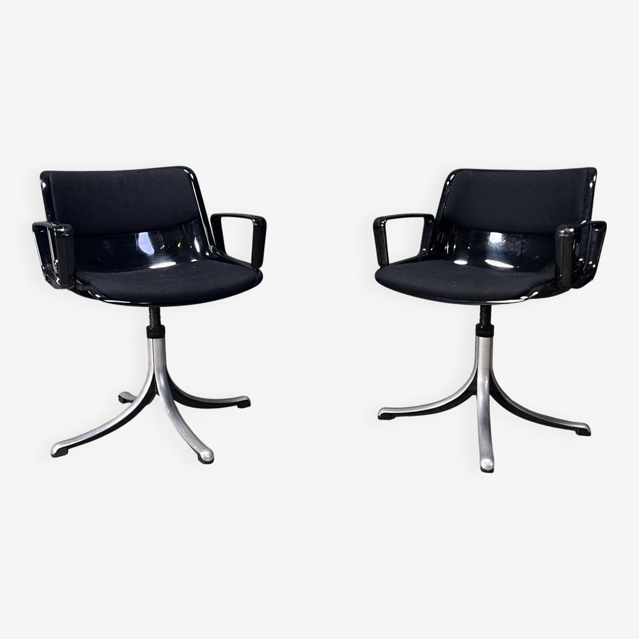 set of two chairs Modus, black plastic, by O. Borsani, Tecno, Italy, 1970s - 275117