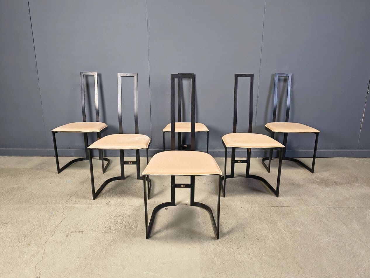 komplet sześciu krzeseł jadalnianych, postmodernizm, skóra beżowa, metal czarny, proj. G. Rinaldi, Włochy, lata 80. - 274552