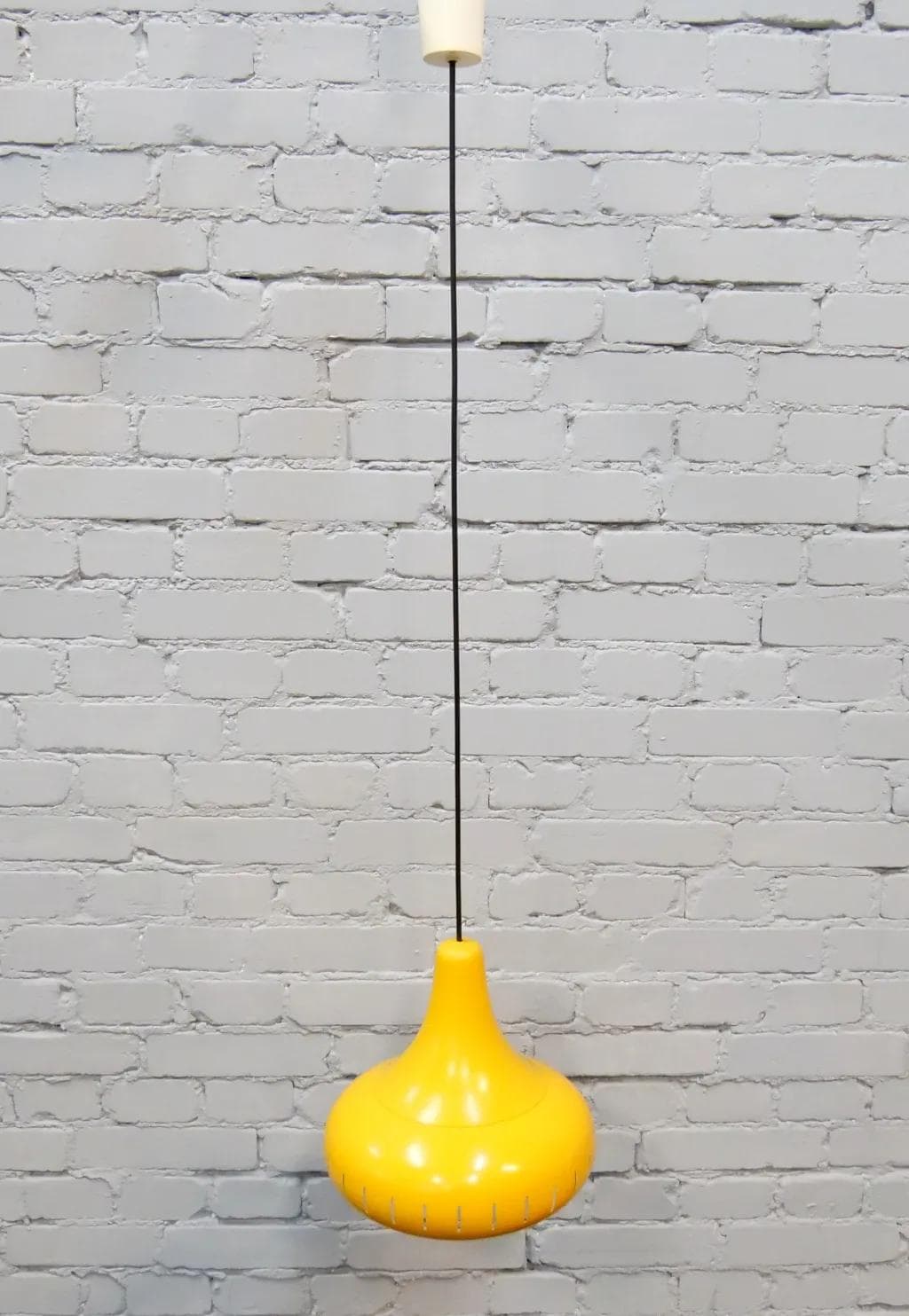 Lampa wisząca, żółty, aluminium lakierowane, Włochy, lata 60. - 19204