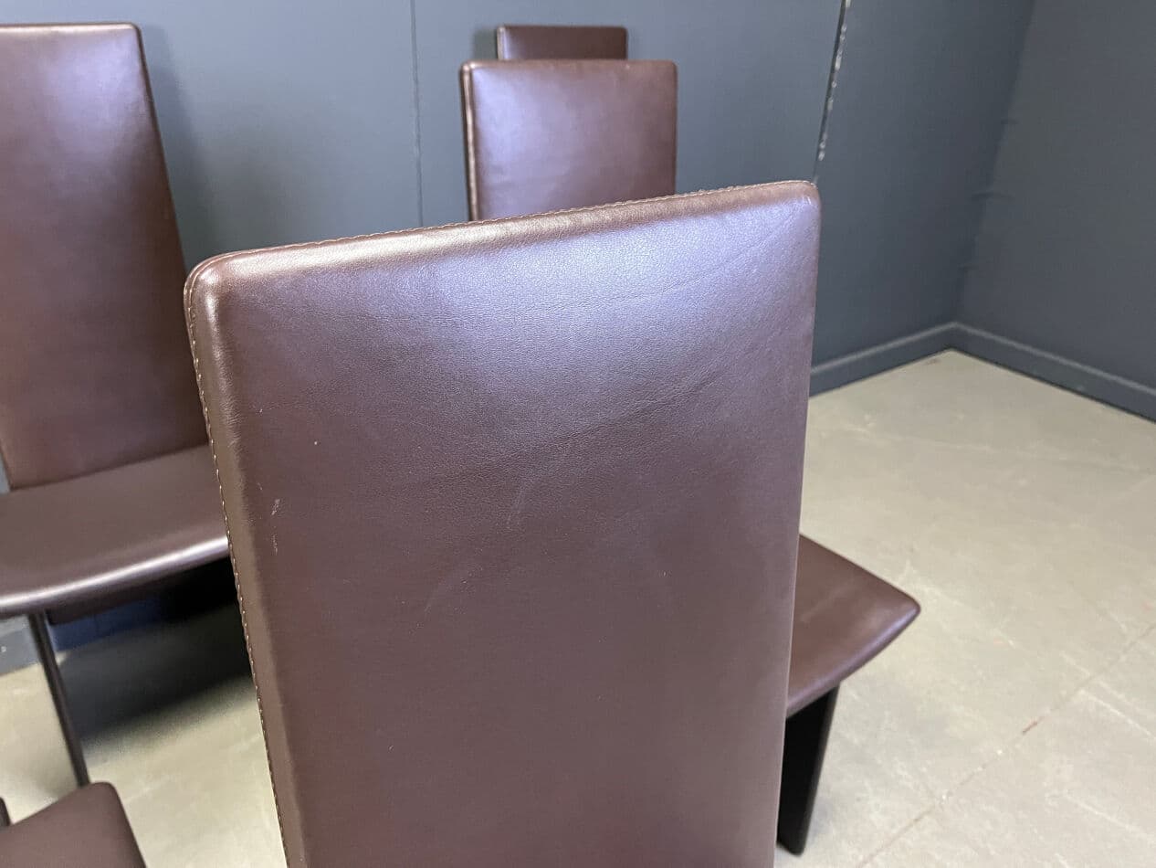 zestaw sześciu krzeseł jadalnianych Rennie, skóra brązowa, drewno brązowe, proj. K. Takahama, Włochy, lata 70. - 274085