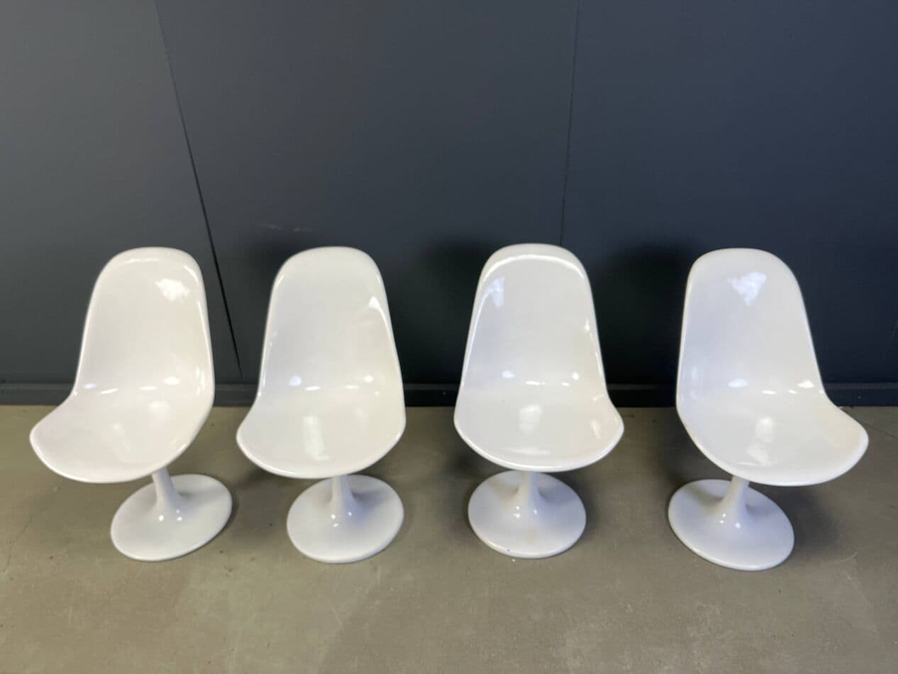 Zestaw czterech krzeseł tulipan, space age, włókno szklane białe, Niemcy, lata 60. - 274072