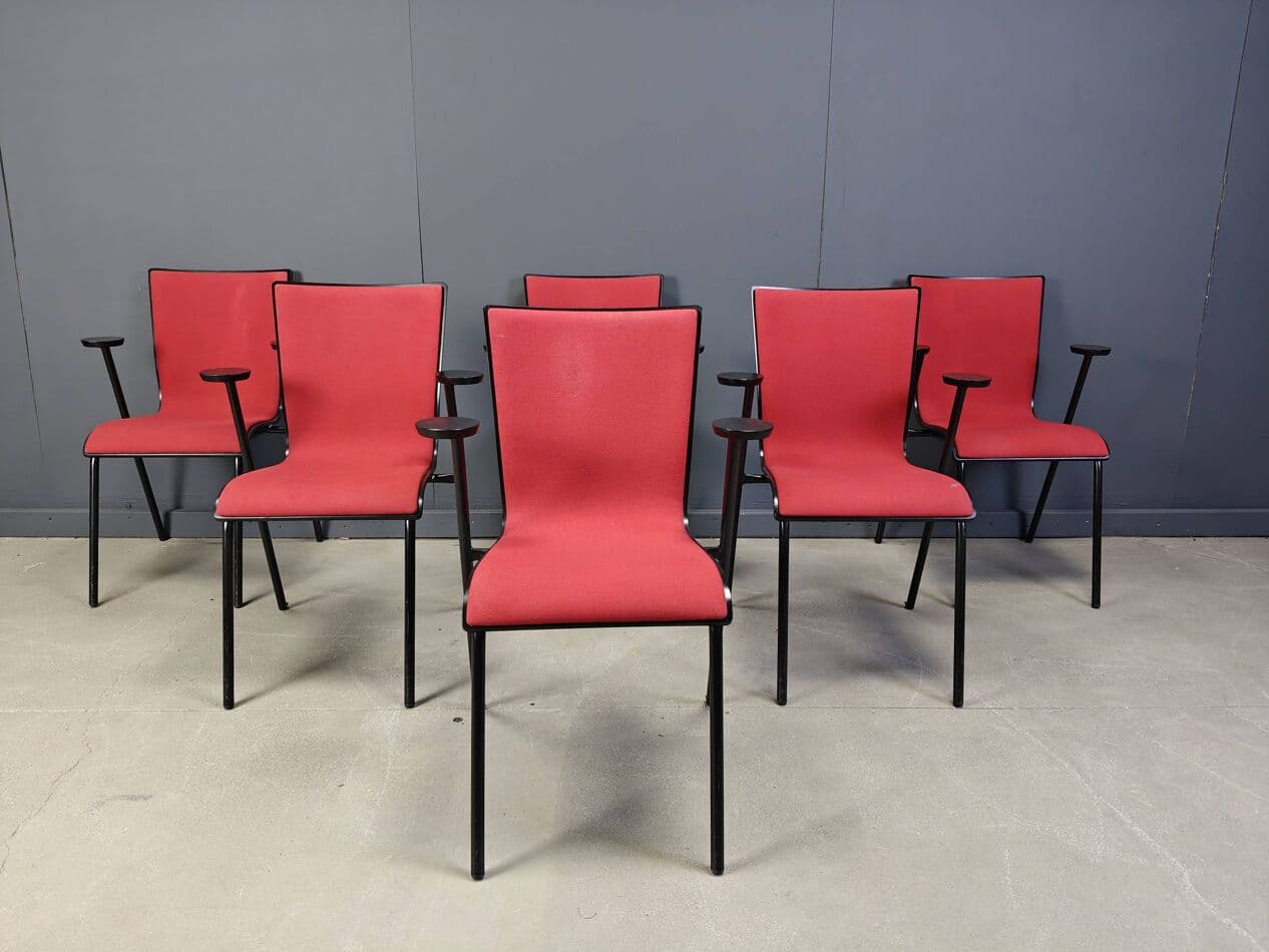Zestaw sześciu krzeseł Occhio, velvet czerwony, stal czarna, proj. R. Vandebeek, Belgia, pocz. XXI w. - 273114