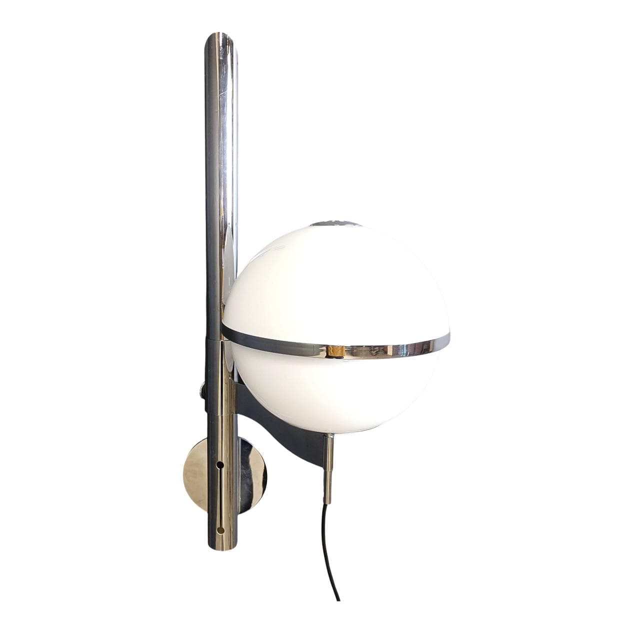 Wall lamp Pusicona, white glass, chrome, by F. Micolitti, Artemide, Italy, 1960s.