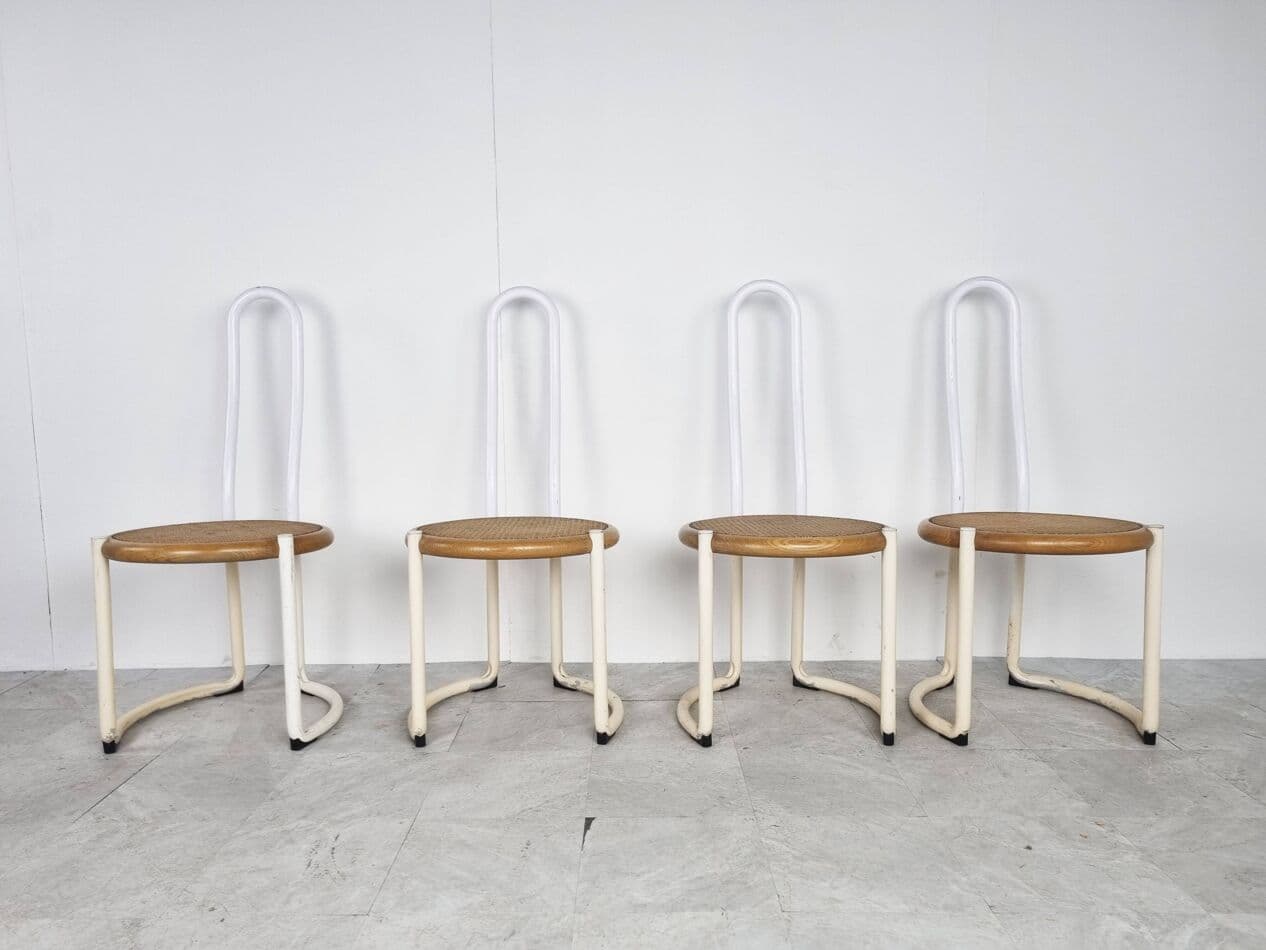 Zestaw czterech krzeseł postmodernistycznych, metal biały, buk, rattan, Włochy, lata 60. - 270899