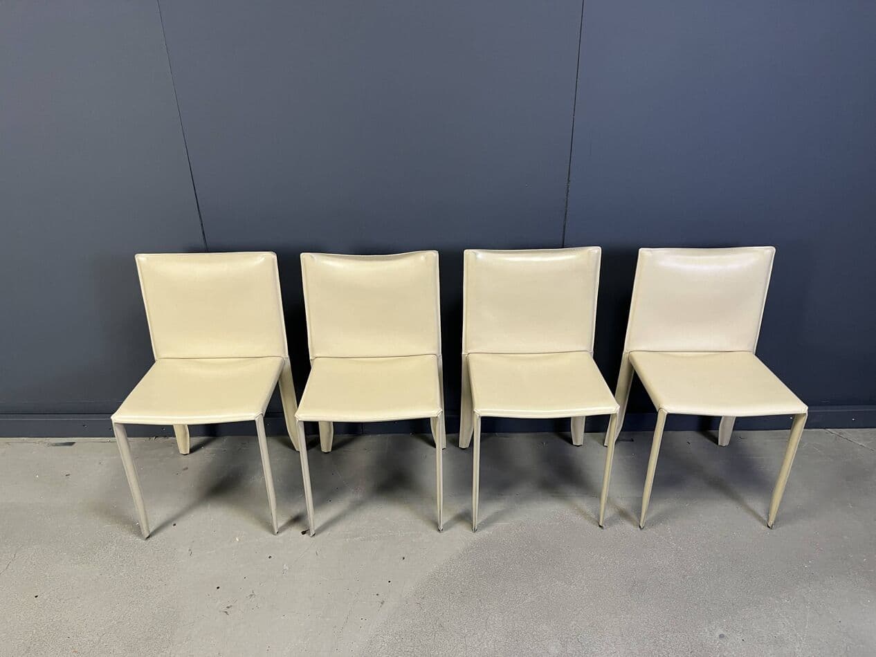 komplet czterech krzeseł jadalnianych, skóra beżowa, Włochy, lata 80. - 269868