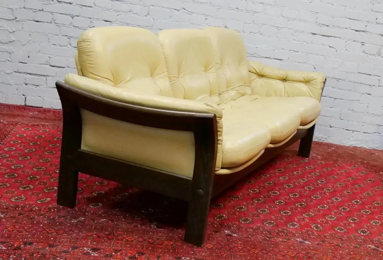 Three-seater sofa, ivory white leather, wood, by G. Thams, Denmark, 1970s. - 19441