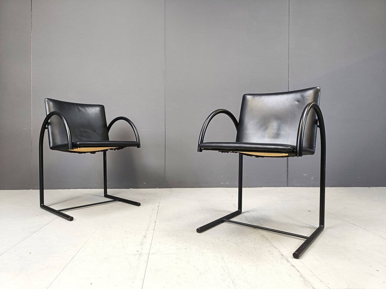 zestaw sześciu krzeseł Cirkel, metal czarny, ekoskóra czarna, proj. P. Mazairac, K. Boonzaaijer, Holandia, lata 80. - 269401