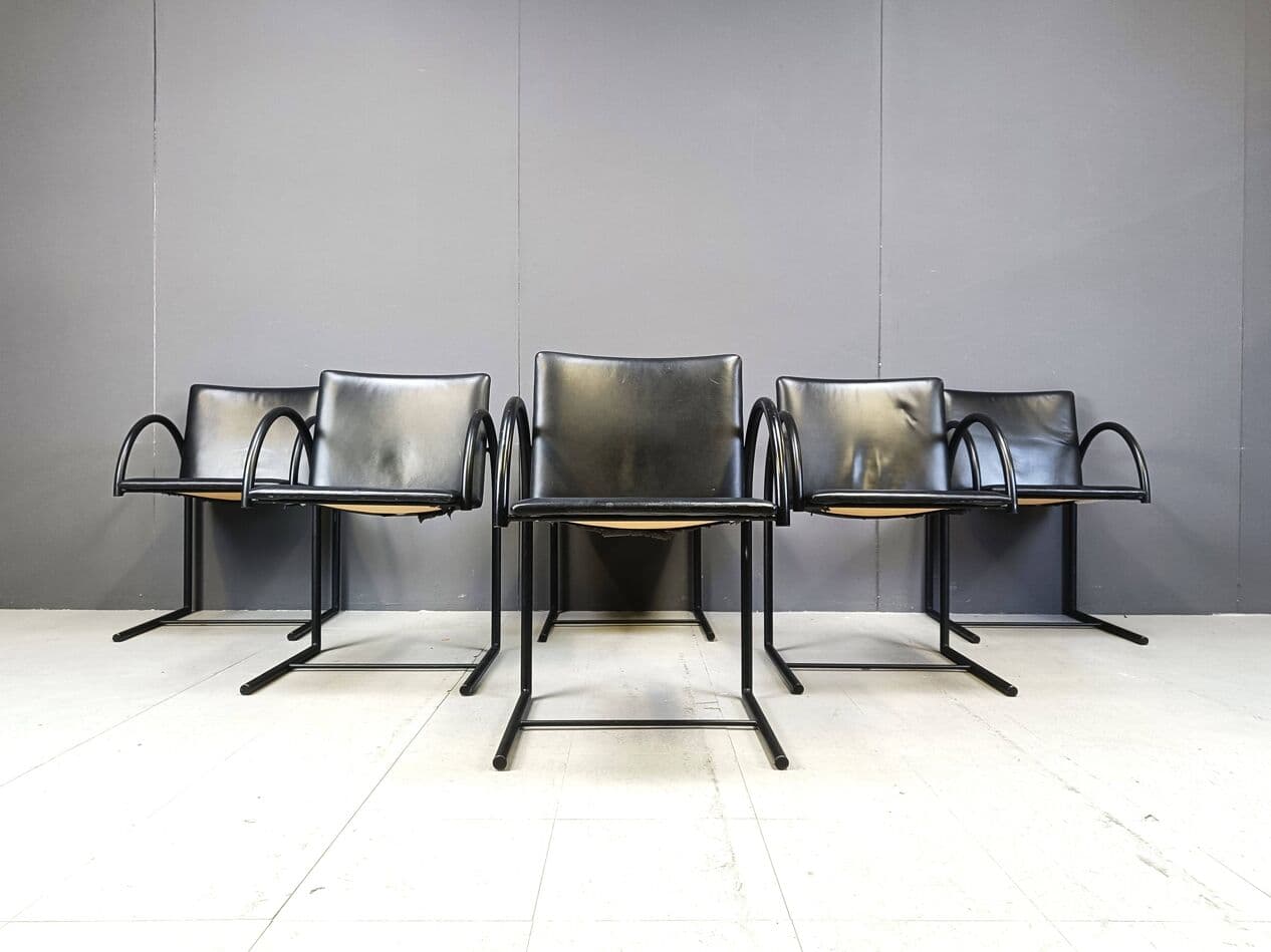 zestaw sześciu krzeseł Cirkel, metal czarny, ekoskóra czarna, proj. P. Mazairac, K. Boonzaaijer, Holandia, lata 80. - 269398