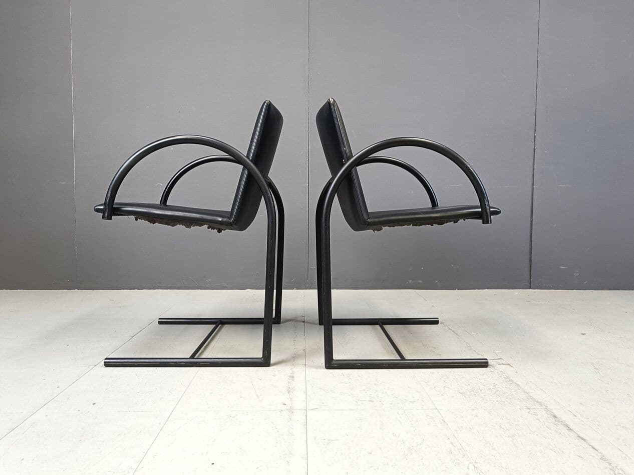 zestaw sześciu krzeseł Cirkel, metal czarny, ekoskóra czarna, proj. P. Mazairac, K. Boonzaaijer, Holandia, lata 80. - 269403