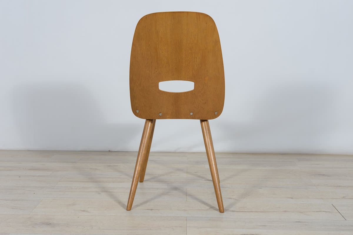 Komplet czterech krzeseł, dąb jasnoszary, szara tkanina, proj. F. Jirak, Tatra Nabytok, Czechosłowacja, lata 60. - 261821