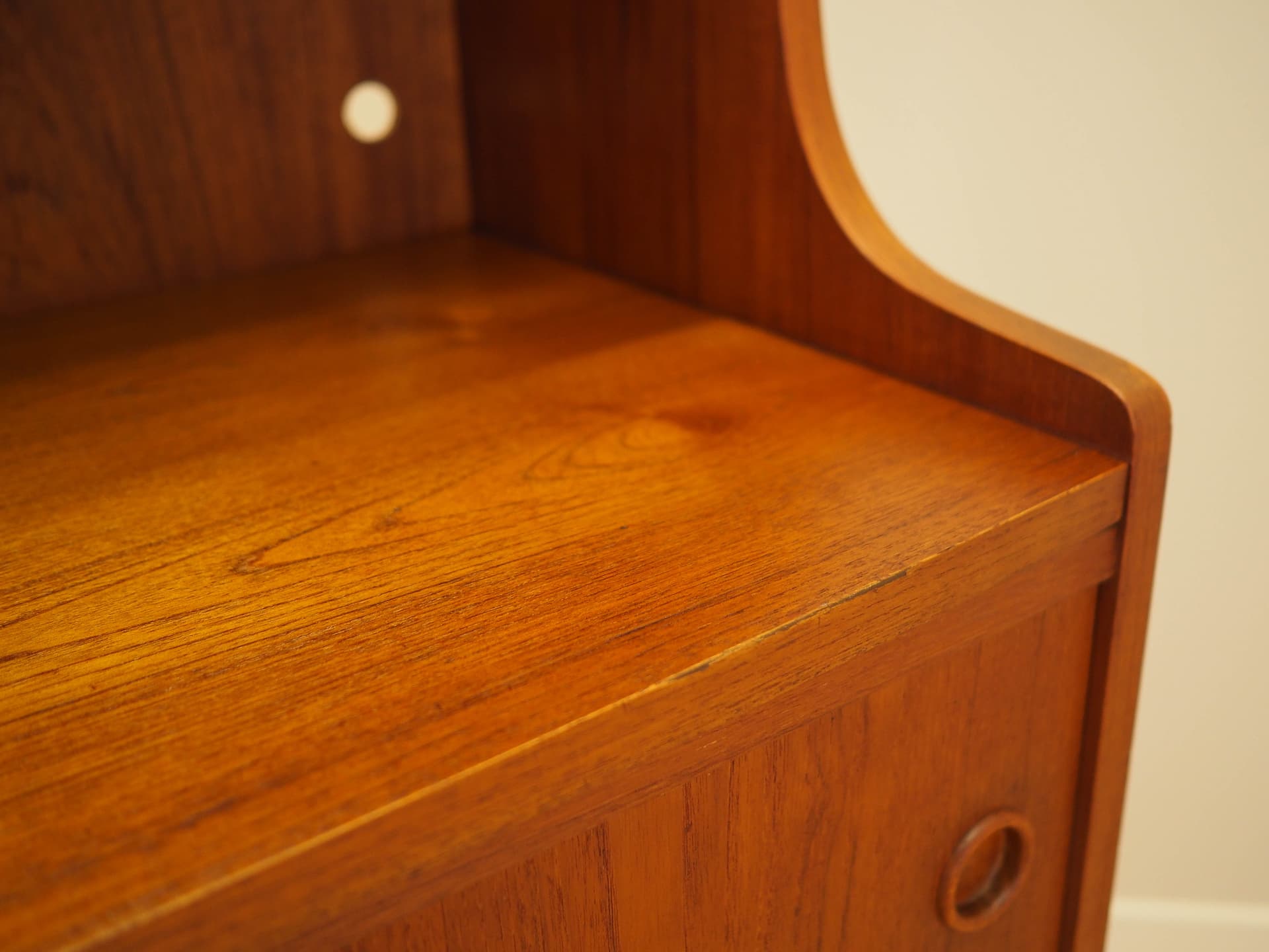 Biblioteczka, teak brązowy, proj. J. Sorth, Dania, lata 70. - 261883