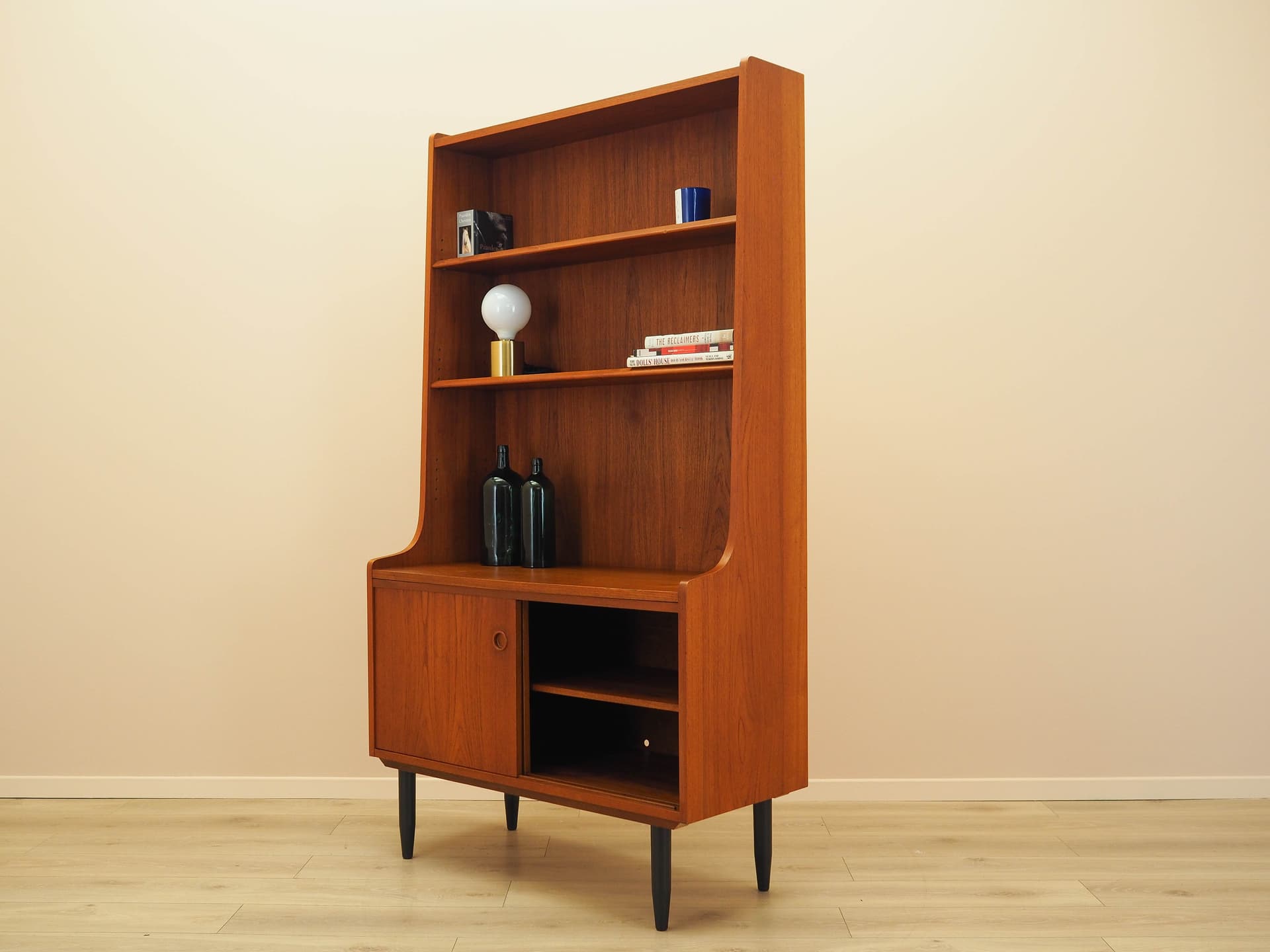 Biblioteczka, teak brązowy, proj. J. Sorth, Dania, lata 70. - 261871