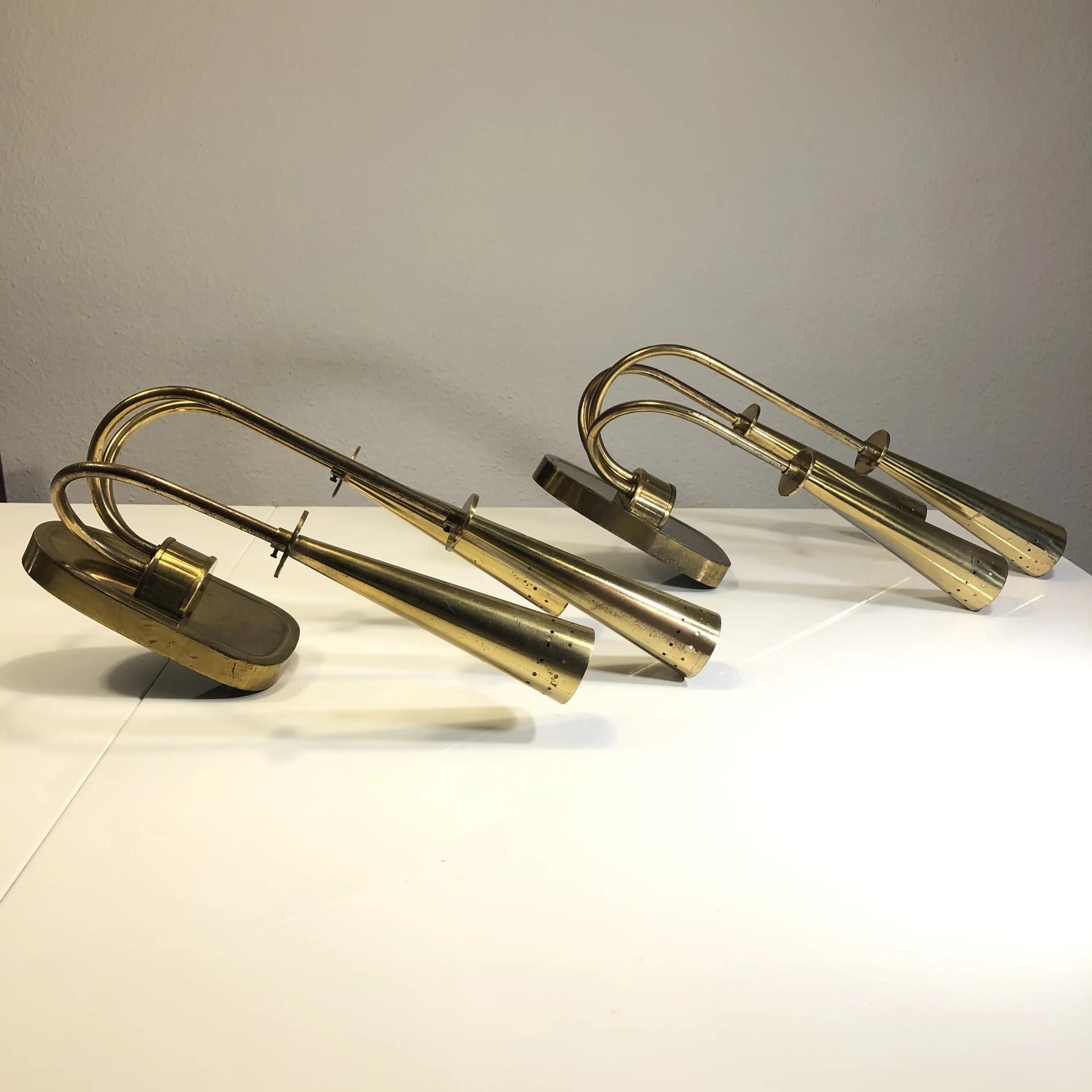 Pair of wall sconces Stilnovo, gilded steel, Germany, 1960s. - 19575