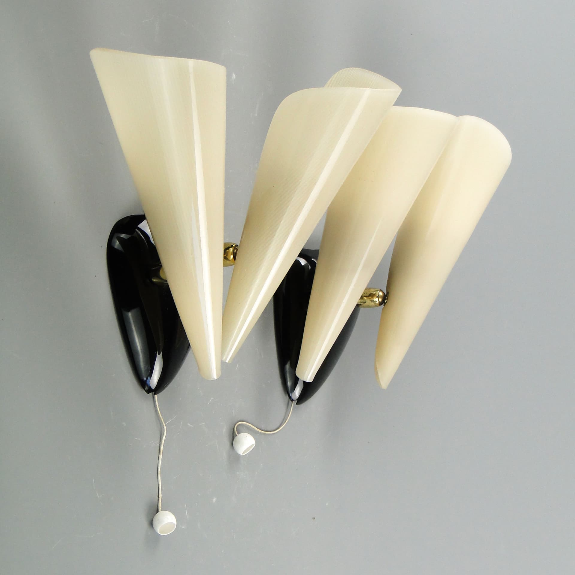 Two-arm wall sconce, ivory black metal, Stilnovo, Italy, 1950s. - 2013