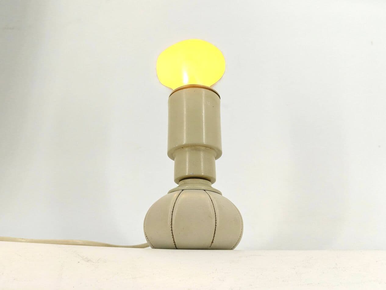 Lampa stołowa, biała, metal, proj. G. Sarfatti, Arteluce, Włochy, lata 60. - 267476