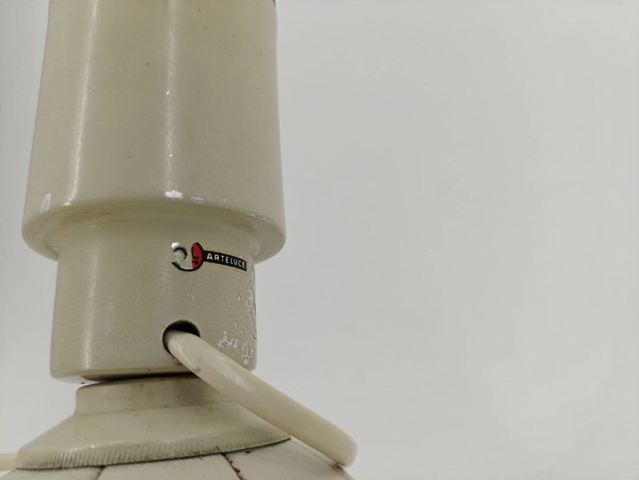 Lampa stołowa, biała, metal, proj. G. Sarfatti, Arteluce, Włochy, lata 60. - 267481