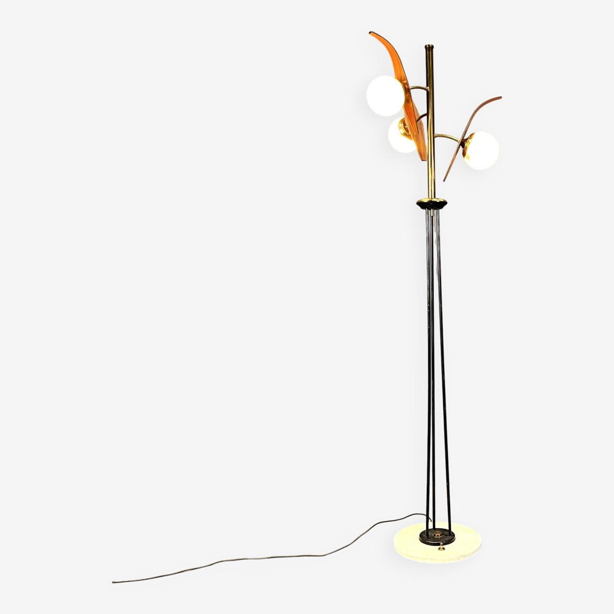 Lampa podłogowa, teak brązowy, mosiądz złoty, metal czarny, szkło białe, marmur biały, Stilnovo, Włochy, lata 60. - 267386