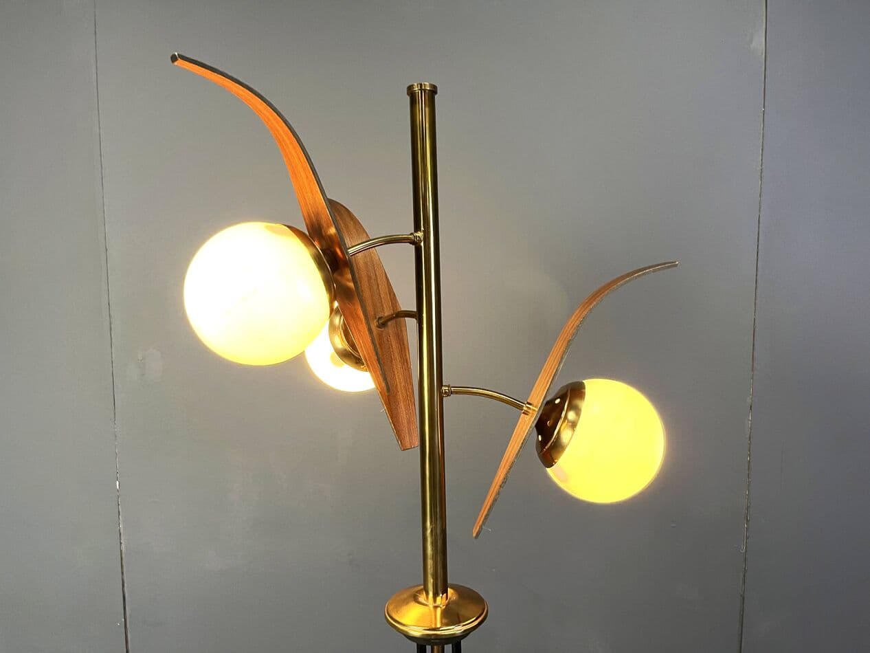 Lampa podłogowa, teak brązowy, mosiądz złoty, metal czarny, szkło białe, marmur biały, Stilnovo, Włochy, lata 60. - 267387