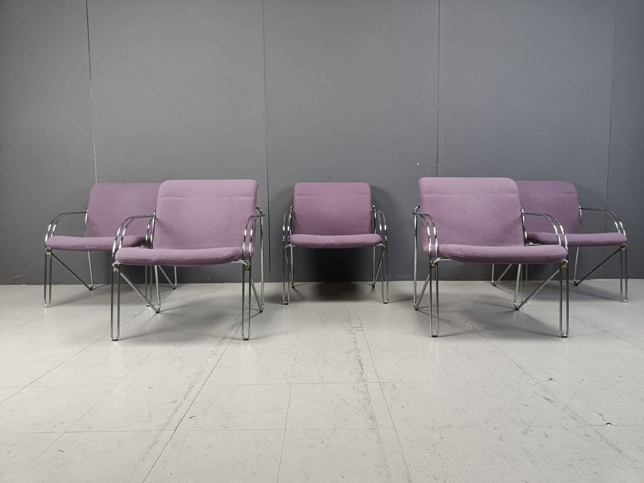 zestaw pięciu foteli z podłokietnikami, fioletowa tkanina, chrom, proj. A. Hofmann, Holandia, lata 70. - 267098